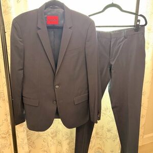 HUGO by Hugo Boss Men’s Suit – Navy Slim Fit 2-Piece Set (40L / 32R)